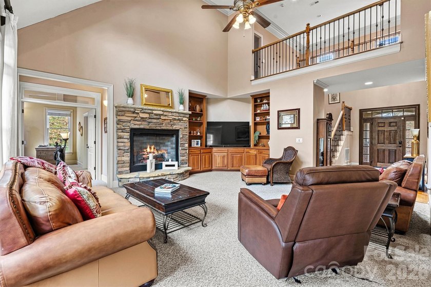 Stunning Full Brick Custom Home in the Lakefront Community of - photo 10