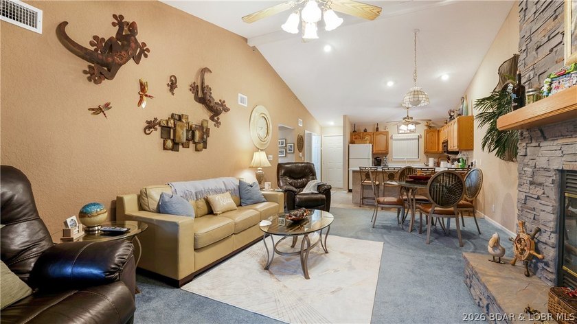 Seller is offering a credit toward new flooring &amp; countertops - photo 4