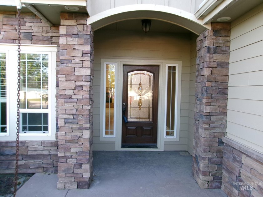 Beautiful Custom Home on the 12th Fairway of Redhawk Golf Course - photo 2