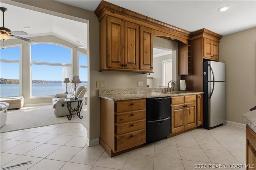 This stunning 5 bedroom home features breathtaking panoramic - photo 6