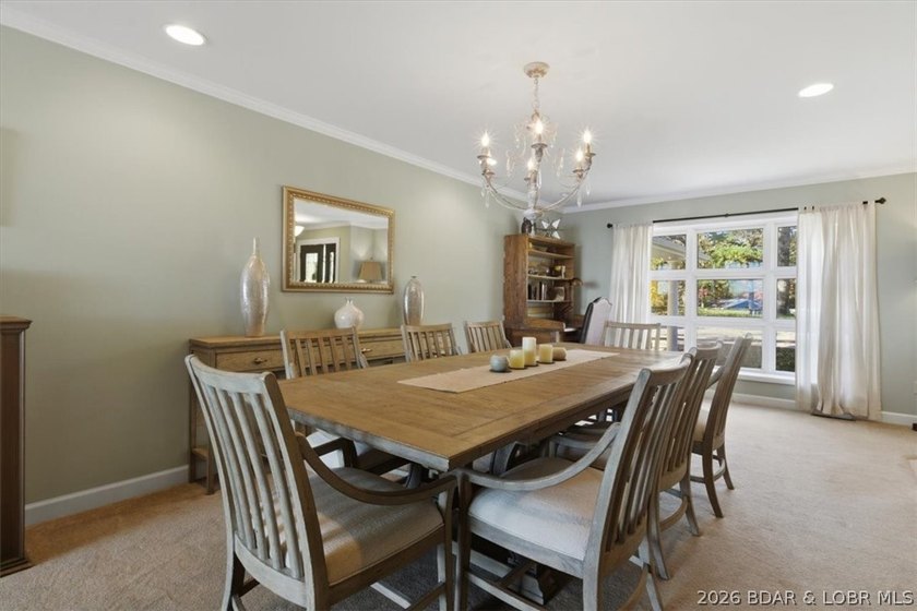 This stunning 5 bedroom home features breathtaking panoramic - photo 10
