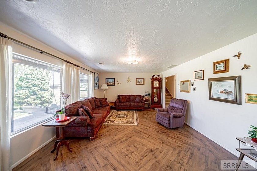 Experience the beauty of riverfront living with this incredible - photo 8
