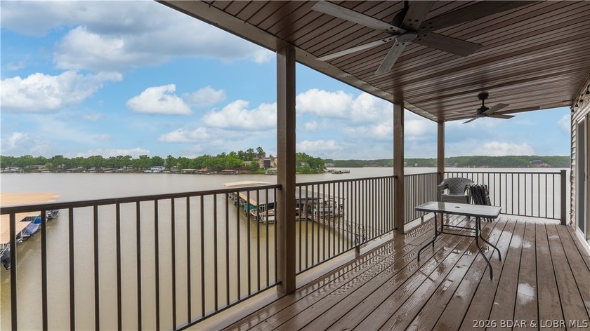 Enjoy lake life this summer with this beautifully updated - photo 3