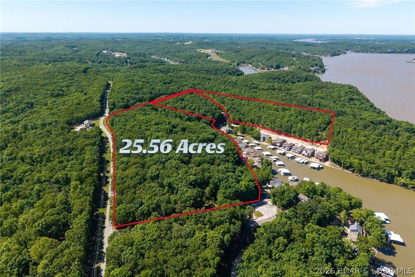 Exceptional 25-acre development opportunity in the highly - photo 2