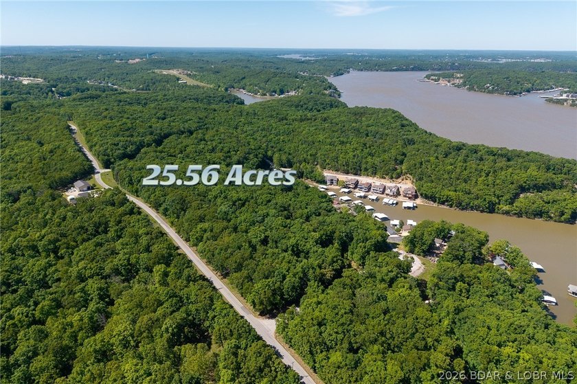 Exceptional 25-acre development opportunity in the highly - photo 3