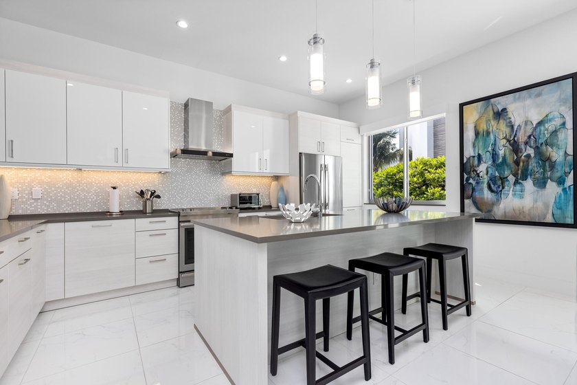Welcome to Moderne Boca Raton, where contemporary architecture - photo 15