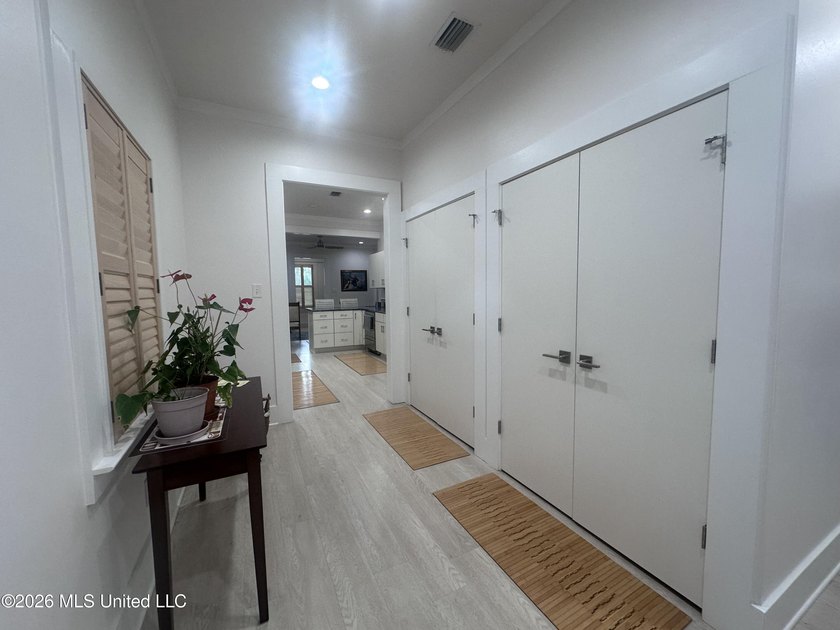 Very nice cozy home, walking distance to downtown, the - photo 22
