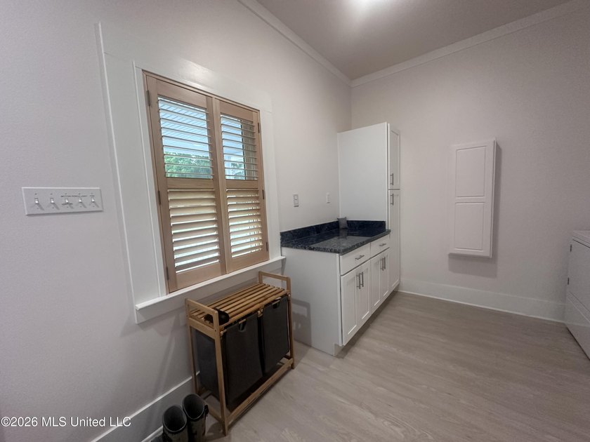 Very nice cozy home, walking distance to downtown, the - photo 30