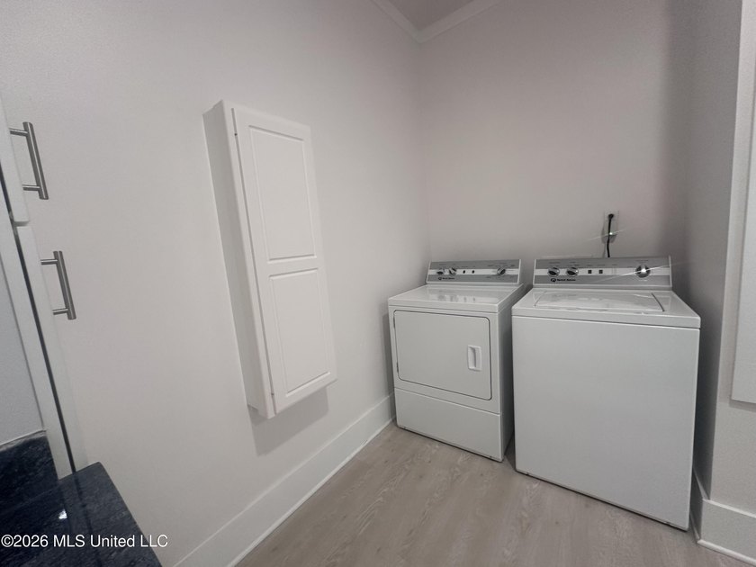 Very nice cozy home, walking distance to downtown, the - photo 31