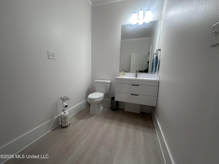 Very nice cozy home, walking distance to downtown, the - photo 33
