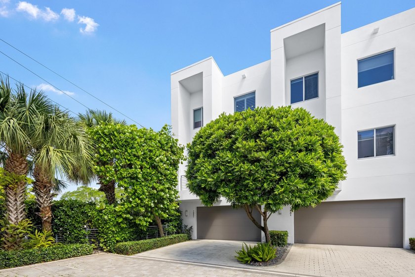 Welcome to Moderne Boca Raton, where contemporary architecture - photo 38