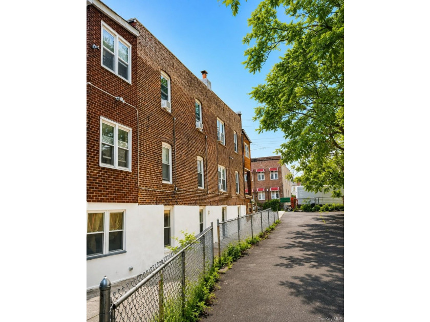 Double-track value: Keep the existing cash-flowing 3-family - photo 12