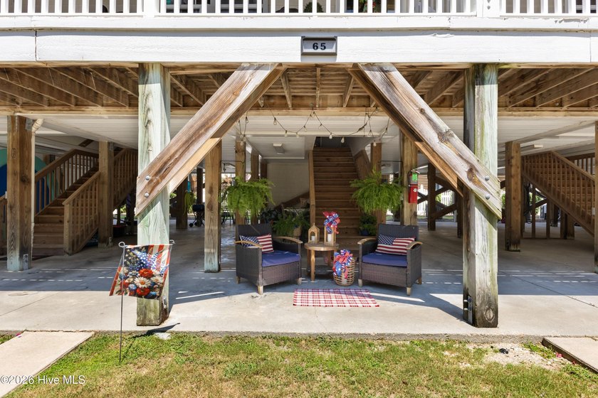 Welcome to easy living at White Lake! Whether you're searching - photo 4