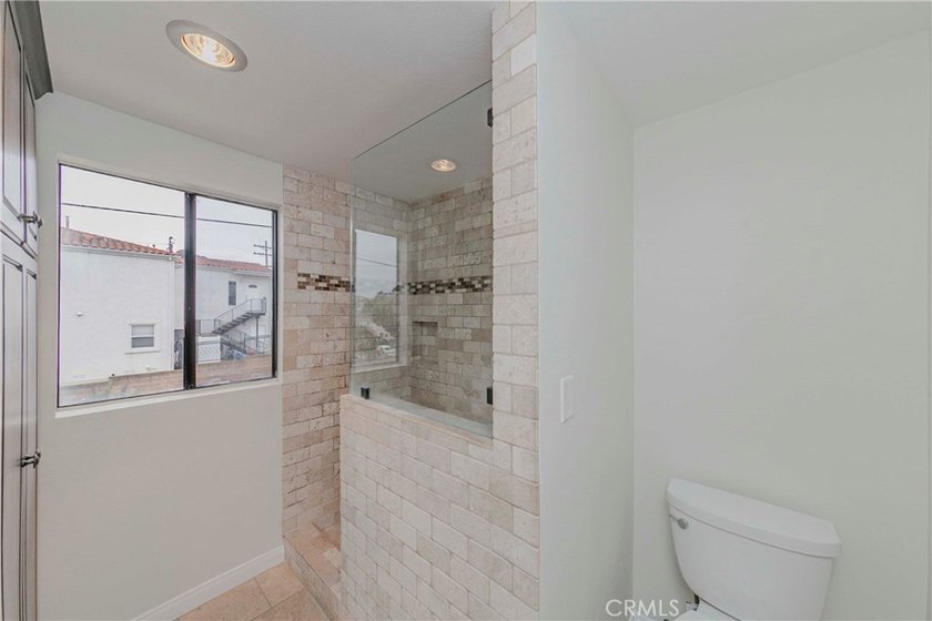 Don't miss this opportunity to own a beautifully maintained - photo 11