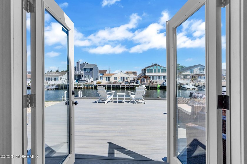 Waterfront Living Reimagined - Under $1Mpletely remodeled top to - photo 25