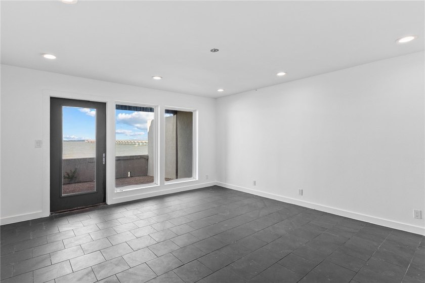 Welcome to luxury coastal living on iconic Ocean Drive, offering - photo 28