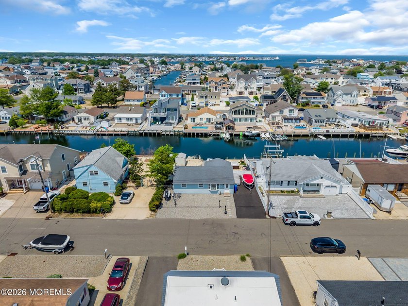 Waterfront Living Reimagined - Under $1Mpletely remodeled top to - photo 28