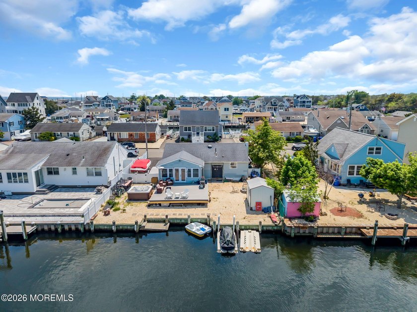 Waterfront Living Reimagined - Under $1Mpletely remodeled top to - photo 29