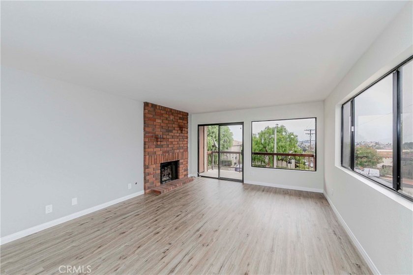 Don't miss this opportunity to own a beautifully maintained - photo 31