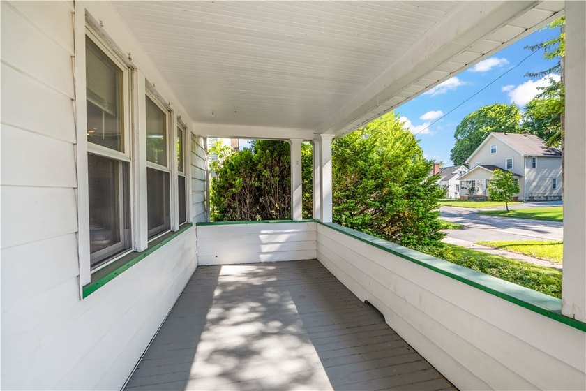 Welcome Home! This charming 3 bedroom and 1.5 bath Colonial in - photo 3