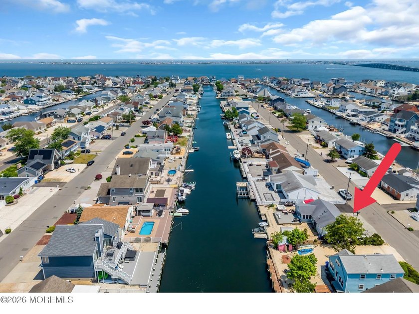 Waterfront Living Reimagined - Under $1Mpletely remodeled top to - photo 34