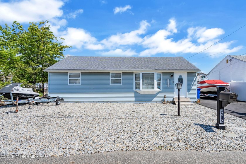 Waterfront Living Reimagined - Under $1Mpletely remodeled top to - photo 37