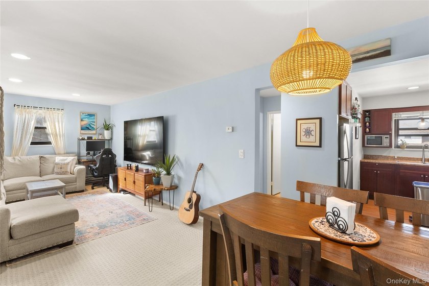 Why rent when you can own in the heart of Amityville Village! - photo 5