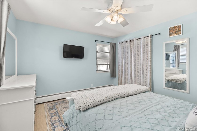 Why rent when you can own in the heart of Amityville Village! - photo 10
