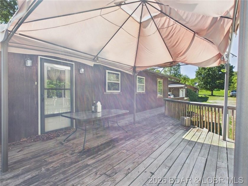 Stunning lake views and immense value await at this 5-bed - photo 10