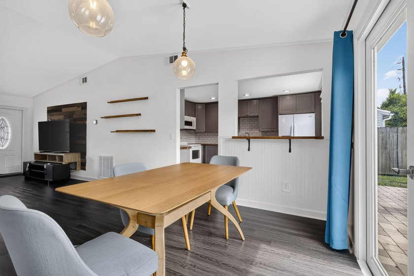 Welcome to this beautifully redone 2 bed 2 bath home with an - photo 14