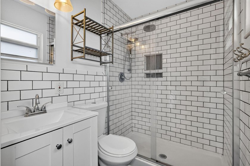 Welcome to this beautifully redone 2 bed 2 bath home with an - photo 18