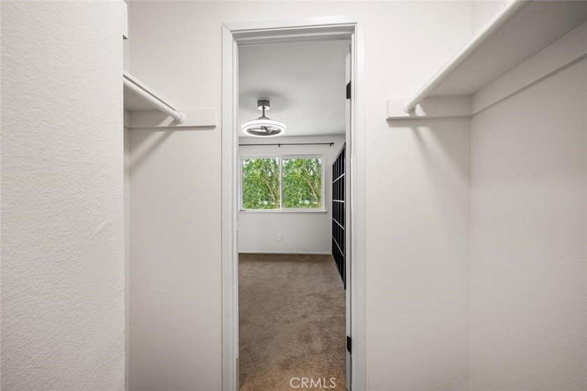 Welcome to this newly updated 2 bedroom/1 bath condo in the - photo 21