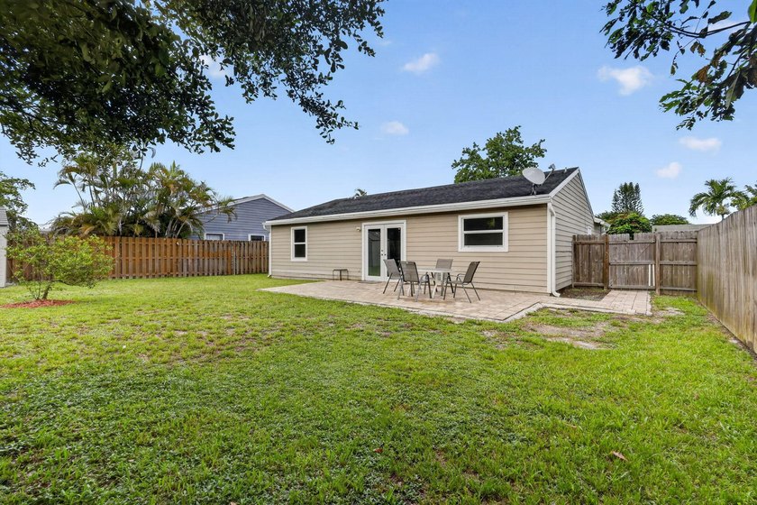 Welcome to this beautifully redone 2 bed 2 bath home with an - photo 24