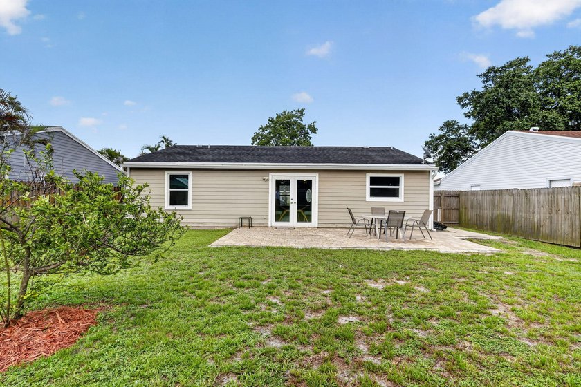 Welcome to this beautifully redone 2 bed 2 bath home with an - photo 25