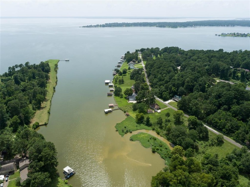 Updated Waterfront Lake Home in Quiet Cove SOLD - photo 28
