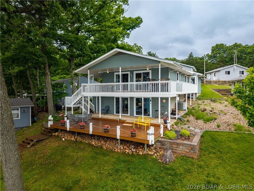 Discover the perfect blend of lakefront relaxation and - photo 2