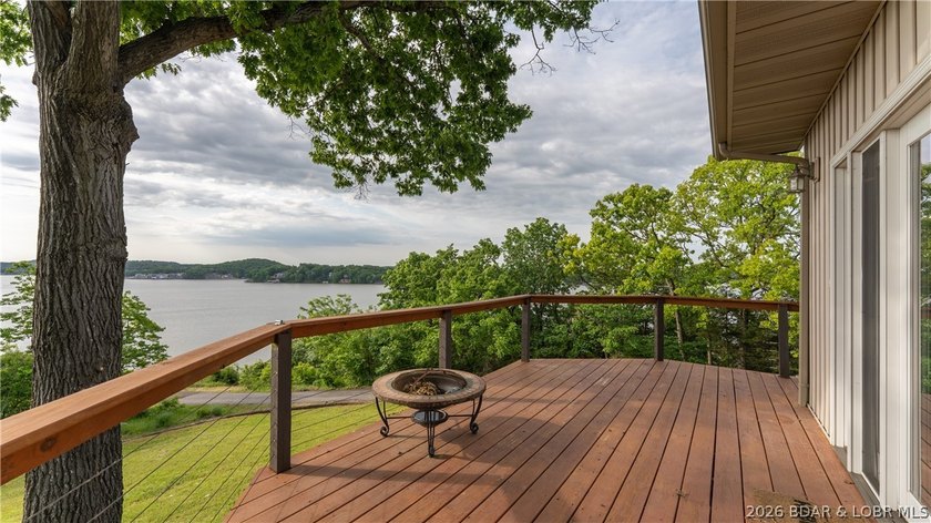Check out that View! This beautifully maintained 3-bedroom - photo 3