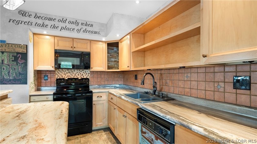 Check out that View! This beautifully maintained 3-bedroom - photo 6