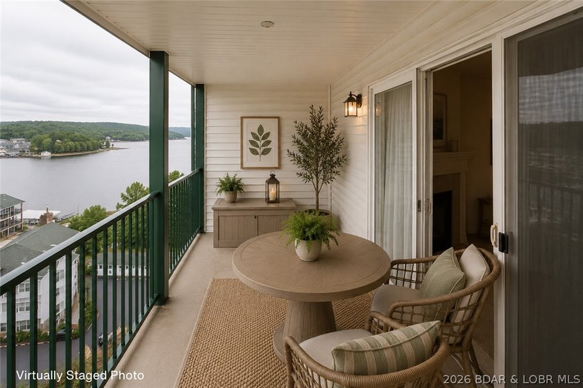 Sitting on a bluff over the majestic Big Niangua, The Lighthouse - photo 5