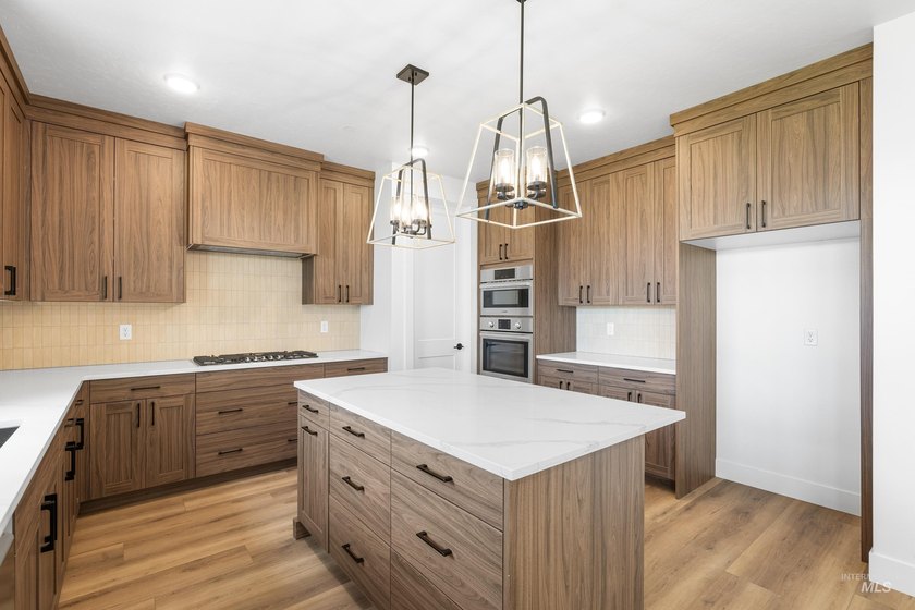 JUST COMPLETED in Waterbrook Farms, *The Lancaster* offers a - photo 8