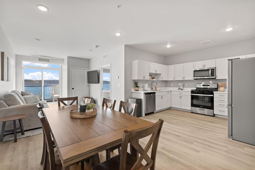 Whether you're looking for an investment property, weekend - photo 7