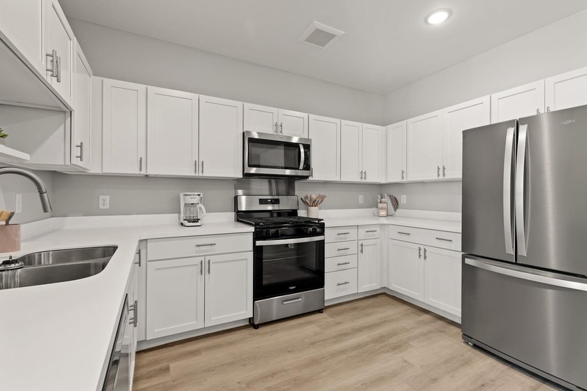 Whether you're looking for an investment property, weekend - photo 8