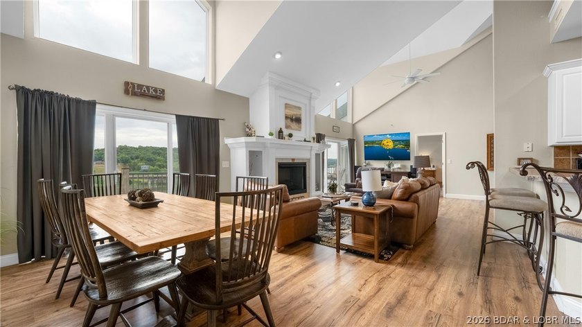 Rare DOUBLE condo offering 3,495 sq ft of lake living! This - photo 8