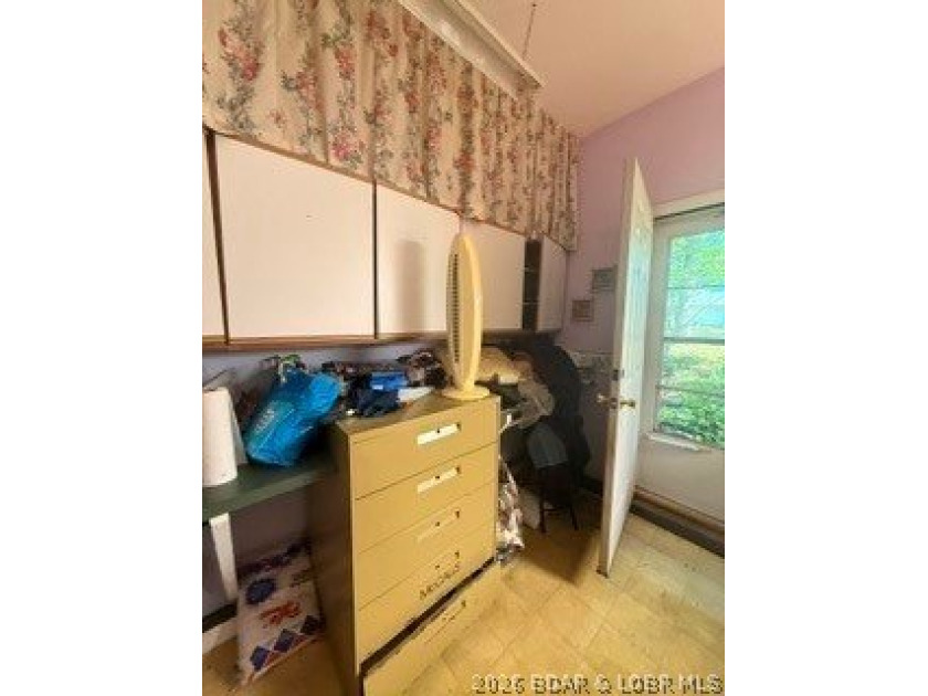 Investor special with serious potential! This property is in - photo 6