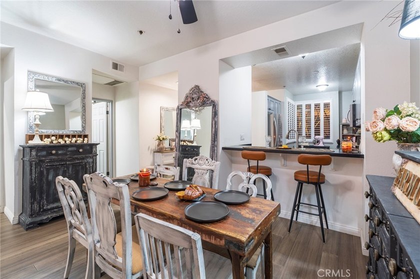 PRIME LOCATION WITH BREATHTAKING VIEWS ! Wait until you feel the - photo 29