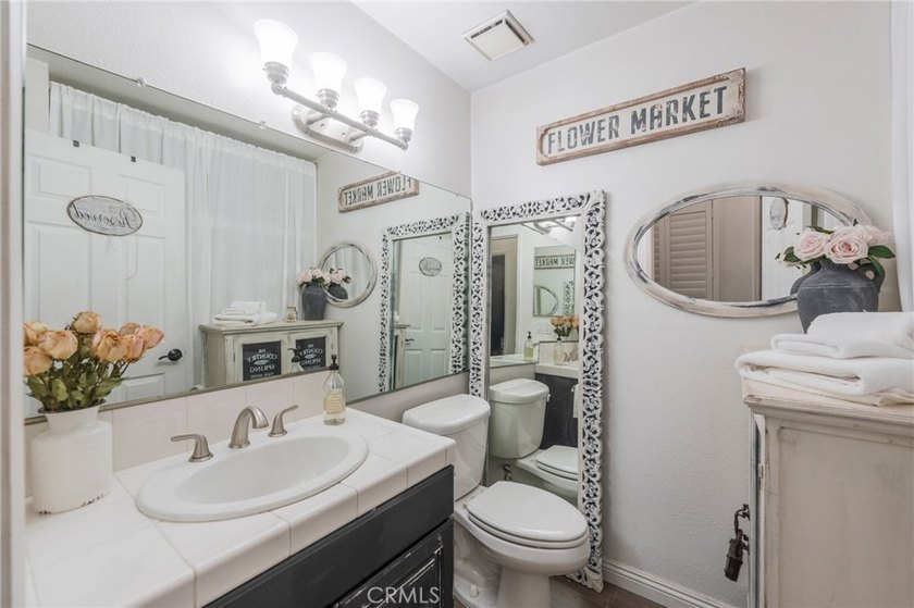 PRIME LOCATION WITH BREATHTAKING VIEWS ! Wait until you feel the - photo 35