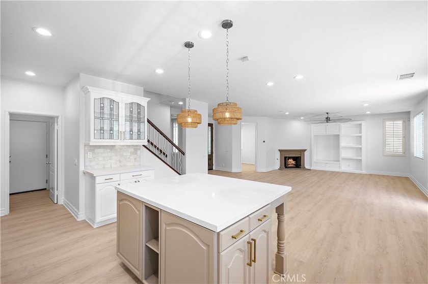 Welcome to this beautifully reimagined turnkey home, ideally - photo 15