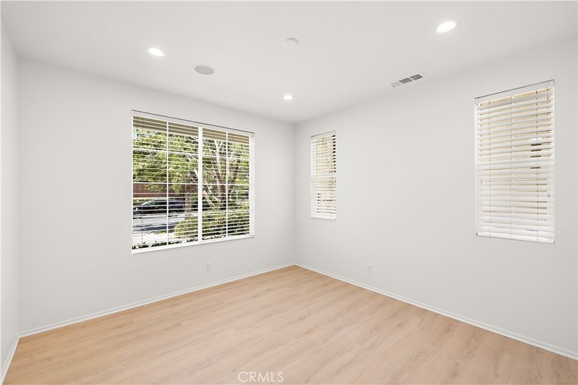 Welcome to this beautifully reimagined turnkey home, ideally - photo 17