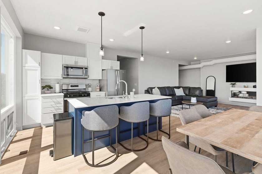 Whether you're looking for an investment property or a primary - photo 9