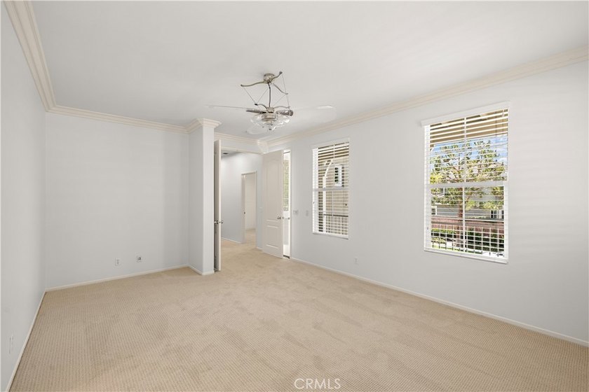 Welcome to this beautifully reimagined turnkey home, ideally - photo 20